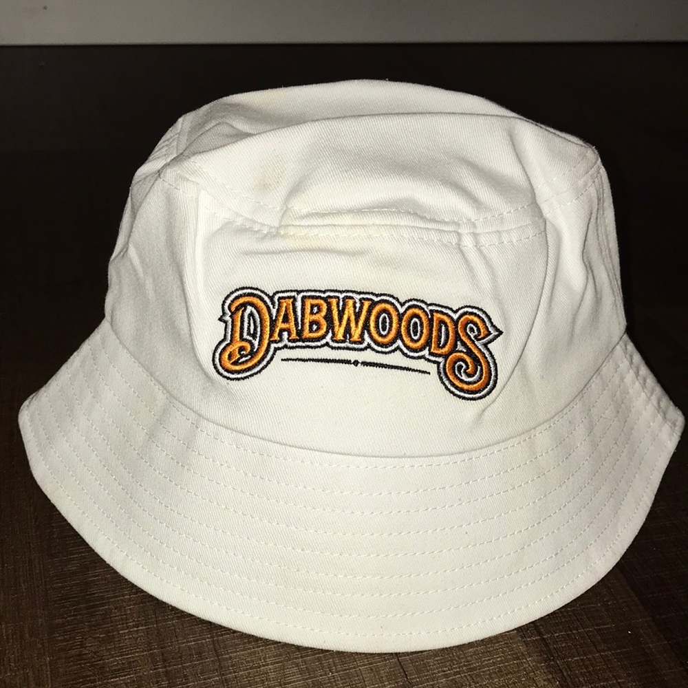 Bucket hat Dabwoods embroidered logo